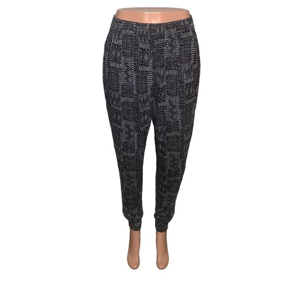 H&M Basic NWOT Flowy Pants Tribal Print Elastic on Waist No Pockets Size… - Picture 1 of 9